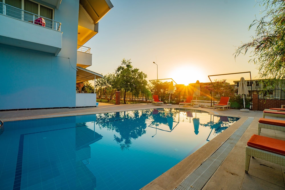 Prenses Sealine Beach Hotel — Swimming pool in Belek