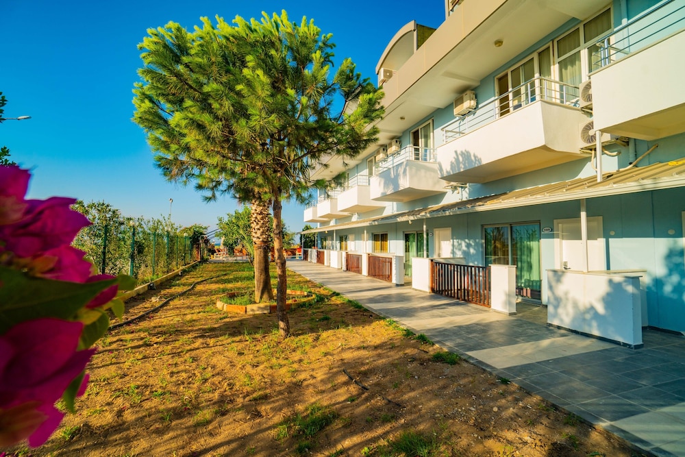 Prenses Sealine Beach Hotel — Hotel building in Belek