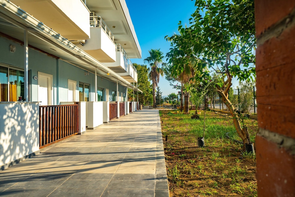 Prenses Sealine Beach Hotel — Hotel building in Belek