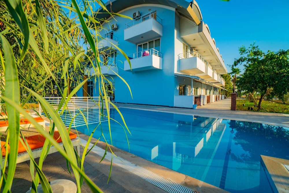 Prenses Sealine Beach Hotel — Swimming pool in Belek