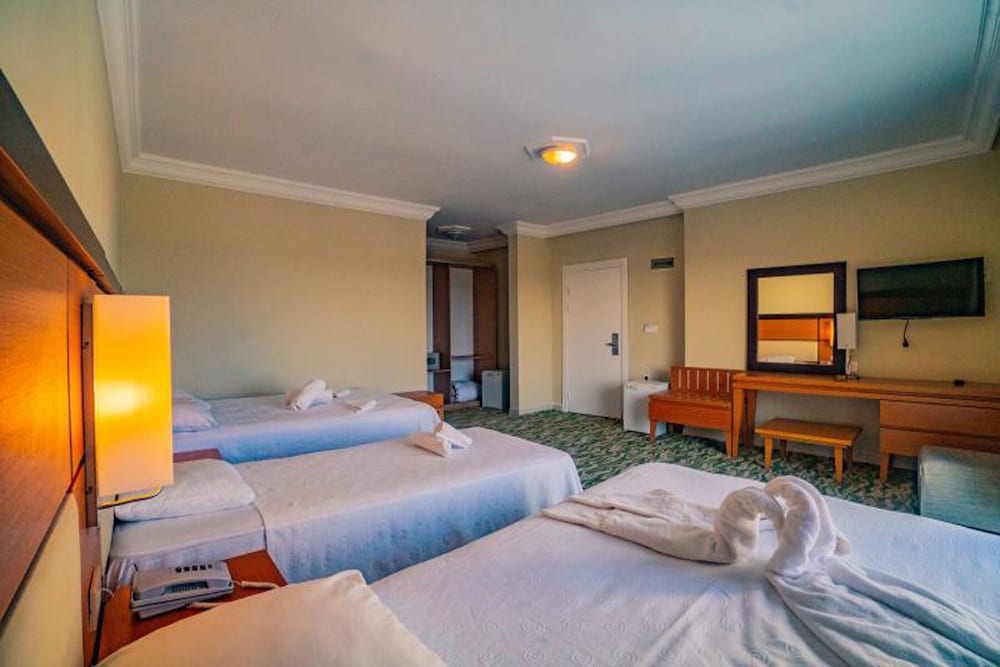 Prenses Sealine Beach Hotel — Hotel rooms in Belek