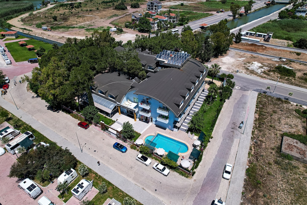 Prenses Sealine Beach Hotel — Swimming pool in Belek