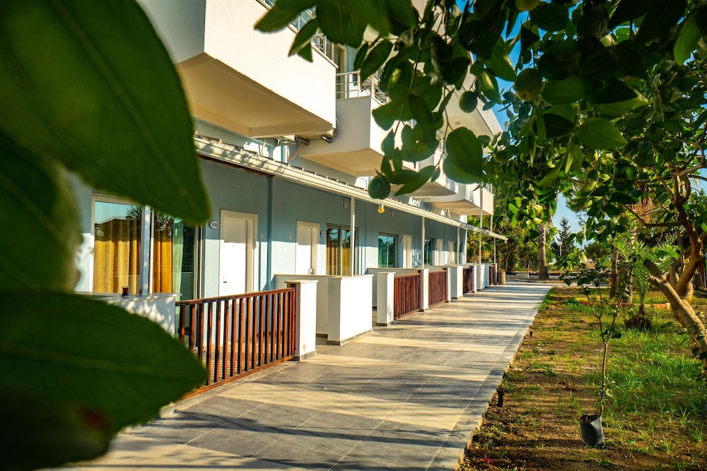 Prenses Sealine Beach Hotel — Hotel building in Belek