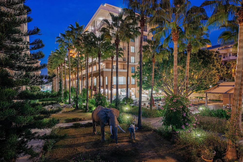 Club Sun Heaven - All Inclusive — Hotel building in Alanya