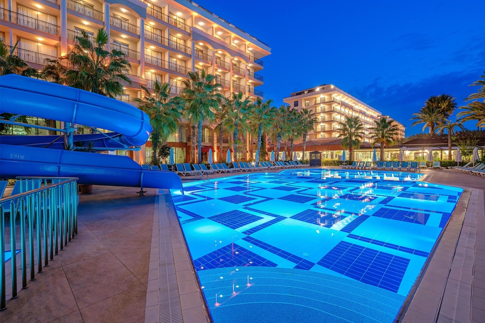 Club Sun Heaven - All Inclusive — Swimming pool in Alanya