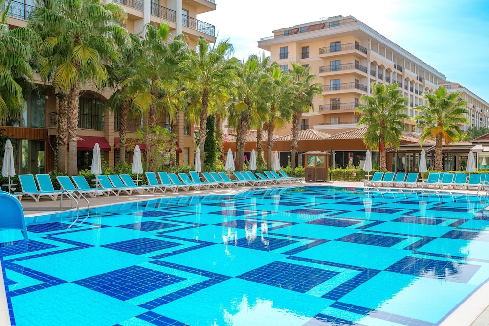 Club Sun Heaven - All Inclusive — Swimming pool in Alanya