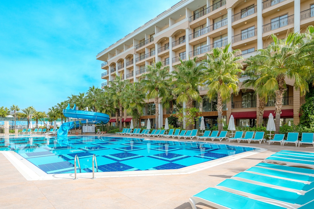 Club Sun Heaven - All Inclusive — Swimming pool in Alanya