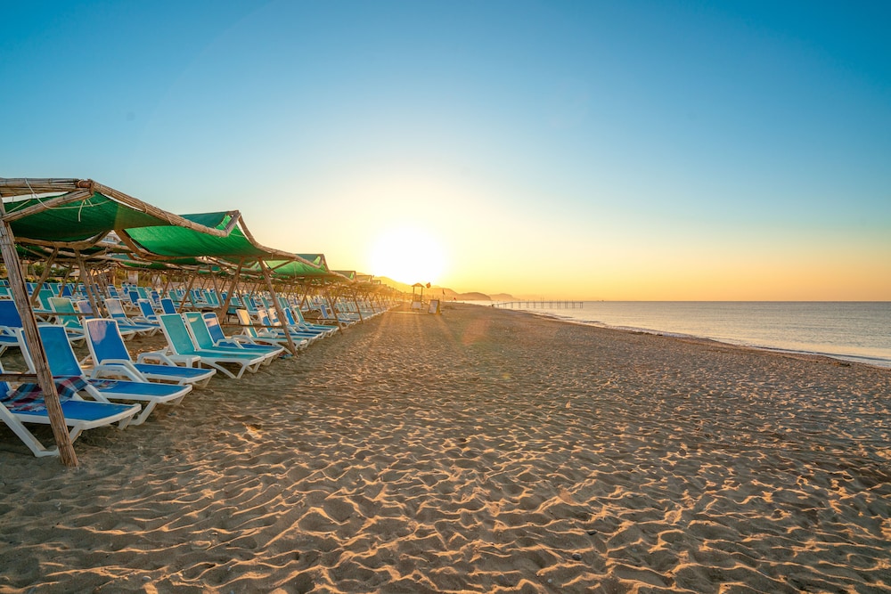 Club Sun Heaven - All Inclusive — Beach in Alanya