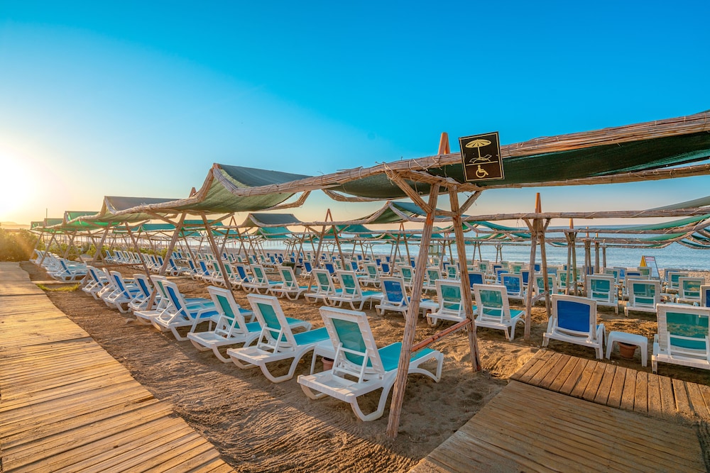 Club Sun Heaven - All Inclusive — Beach in Alanya