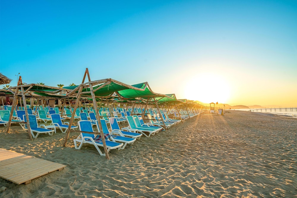 Club Sun Heaven - All Inclusive — Beach in Alanya
