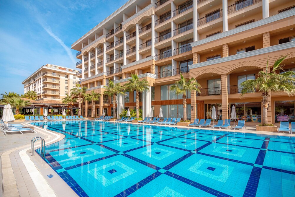 Club Sun Heaven - All Inclusive — Swimming pool in Alanya