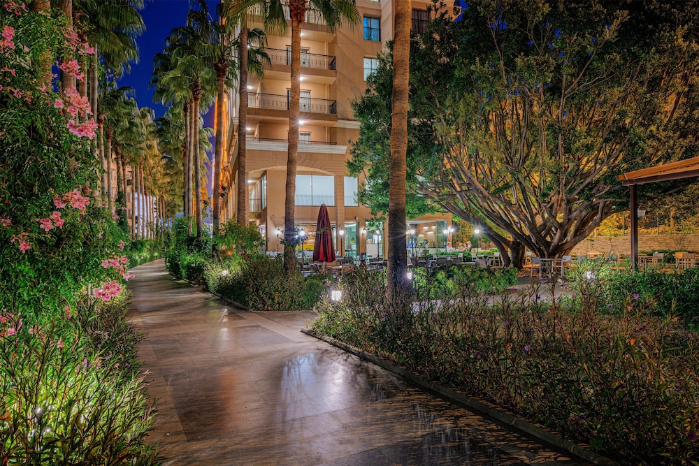 Club Sun Heaven - All Inclusive — Hotel building in Alanya