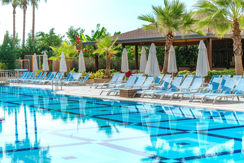 Club Sun Heaven - All Inclusive — Swimming pool in Alanya