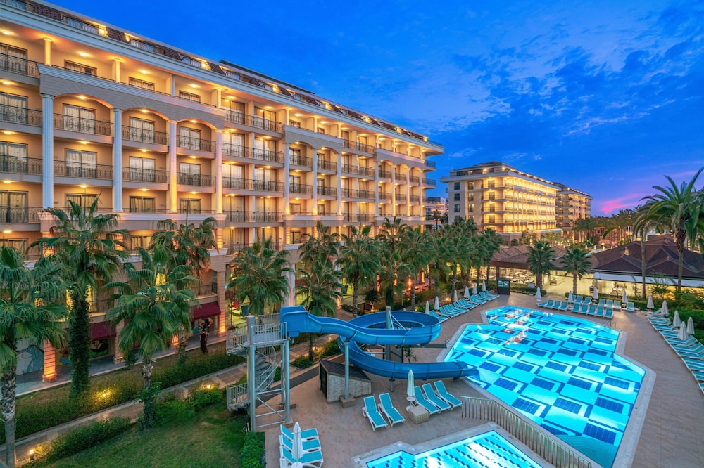 Club Sun Heaven - All Inclusive — Swimming pool in Alanya