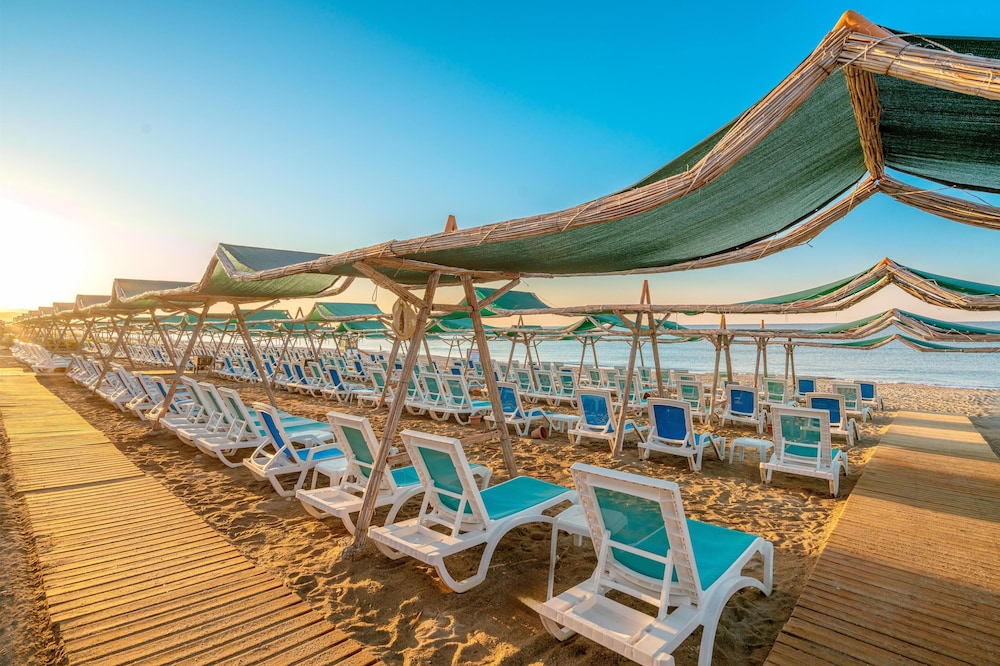 Club Sun Heaven - All Inclusive — Beach in Alanya