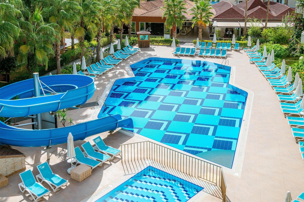Club Sun Heaven - All Inclusive — Swimming pool in Alanya