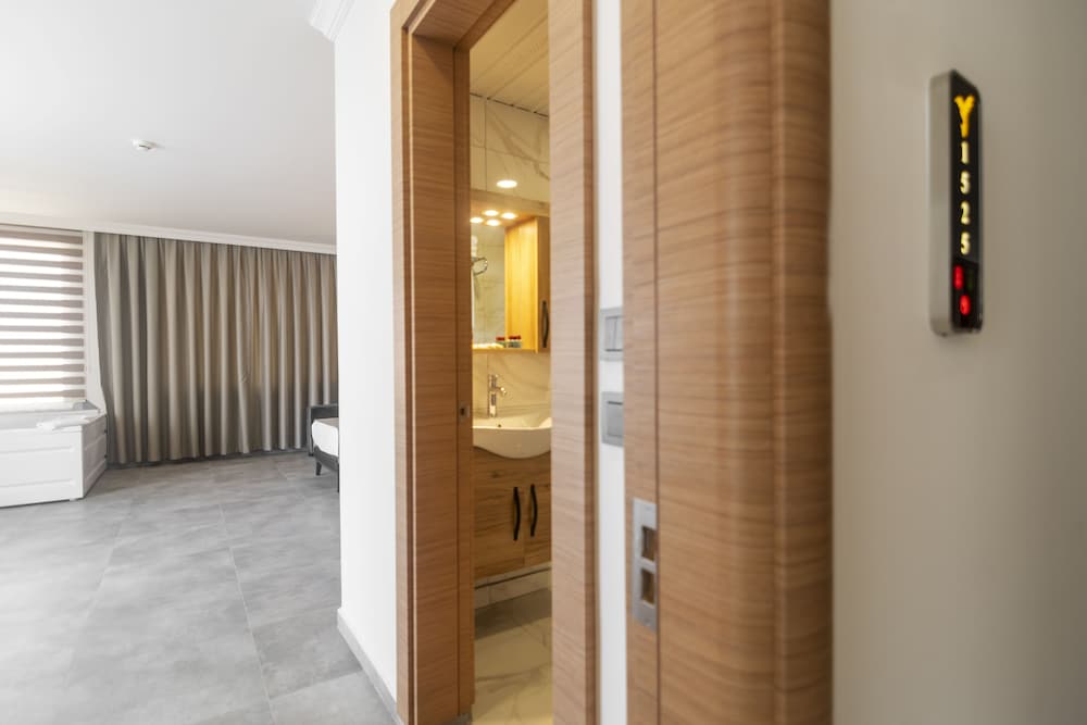 Grand Kolibri Prestige SPA — Rooms in Alanya
