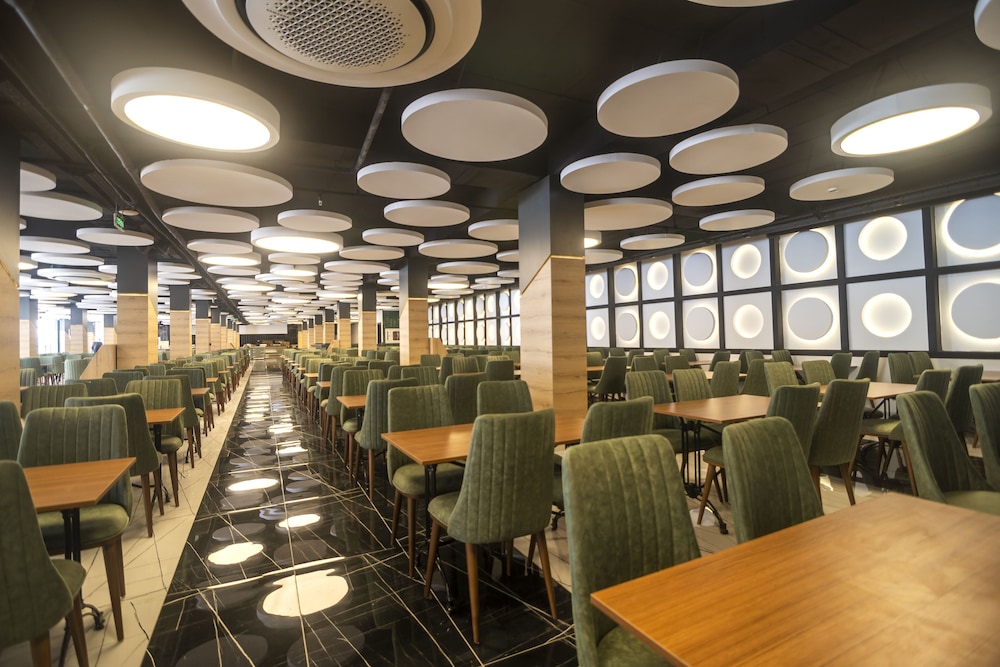 Grand Kolibri Prestige SPA — Restaurant in Alanya