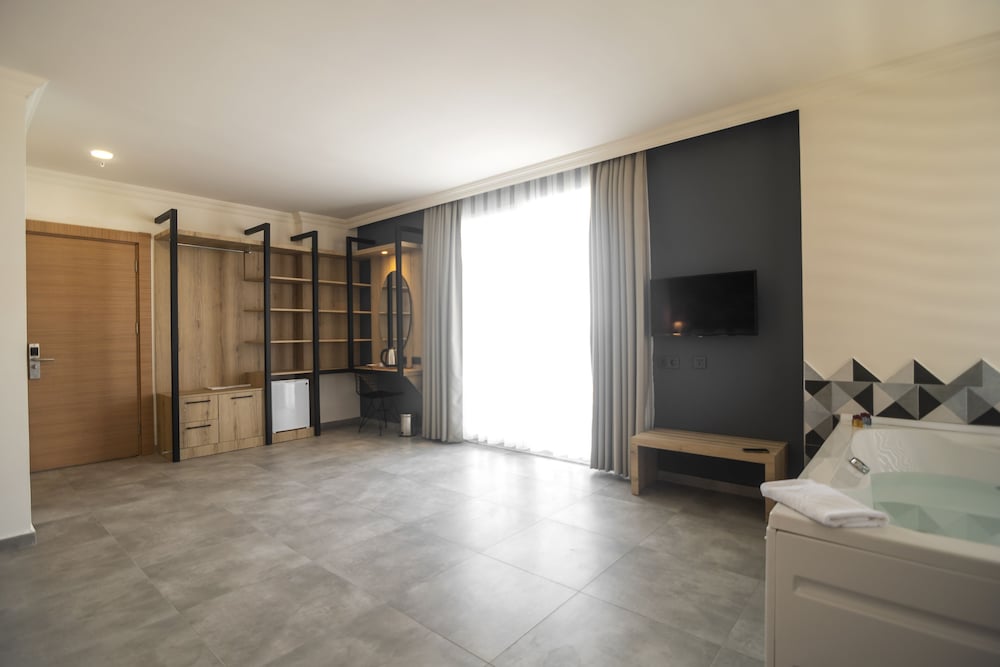 Grand Kolibri Prestige SPA — Rooms in Alanya