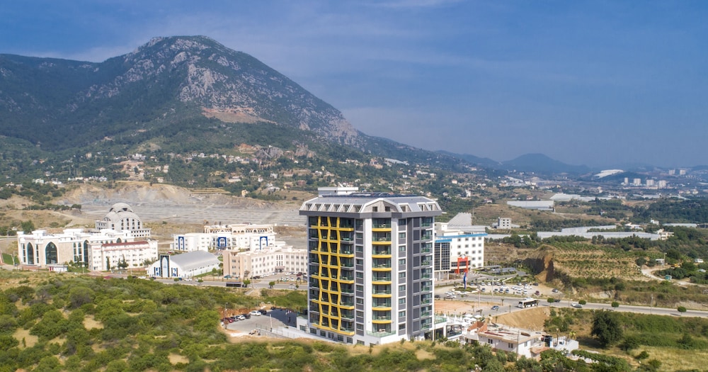 Campus Hill Hotel — Hotel building in Alanya