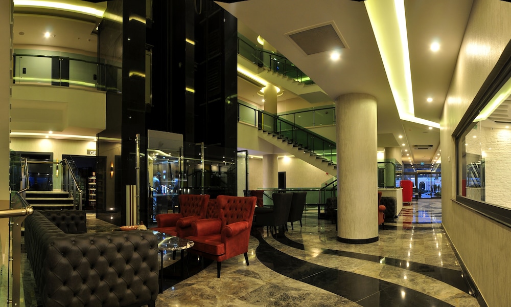 Campus Hill Hotel — Hotel building in Alanya