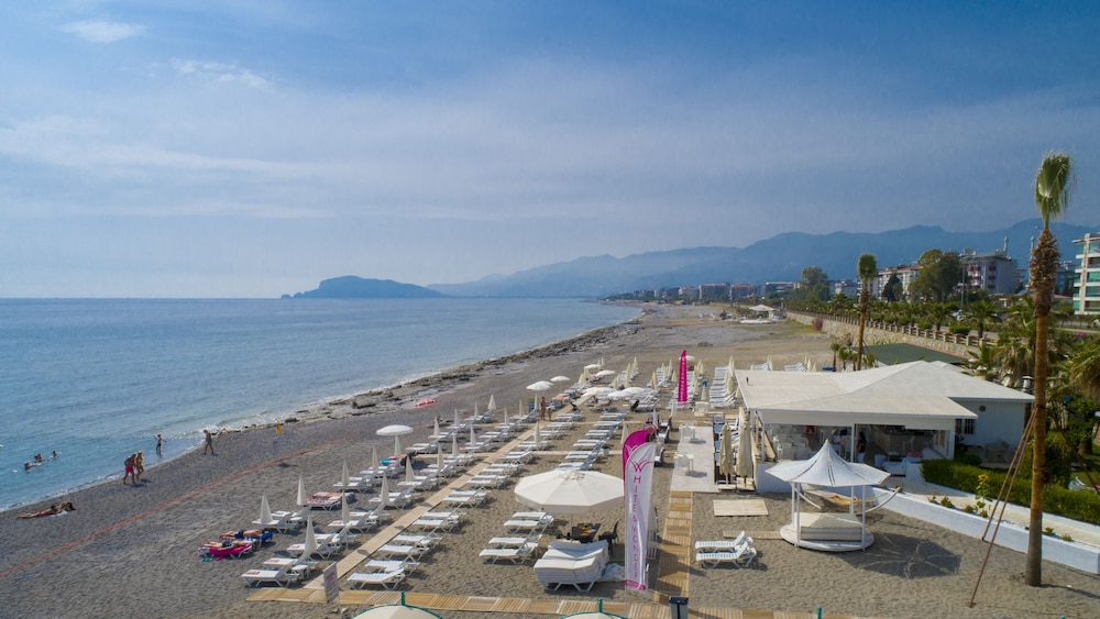 Campus Hill Hotel — Beach in Alanya