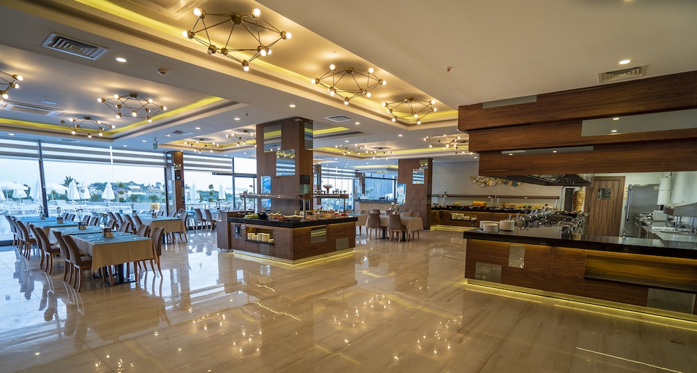 Campus Hill Hotel — Restaurant & bars in Alanya