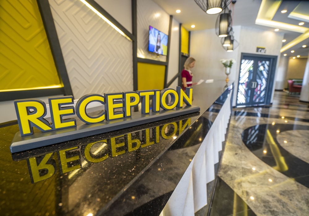 Campus Hill Hotel — Hotel building in Alanya