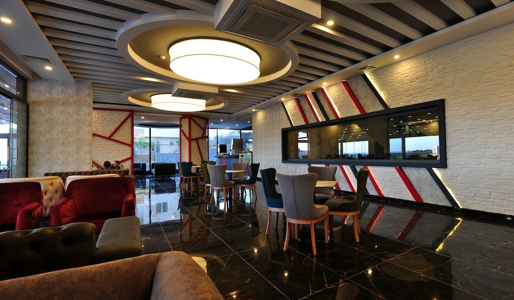 Campus Hill Hotel — Restaurant & bars in Alanya
