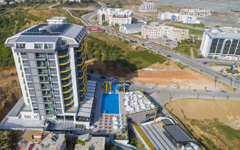 Campus Hill Hotel — Hotel building in Alanya