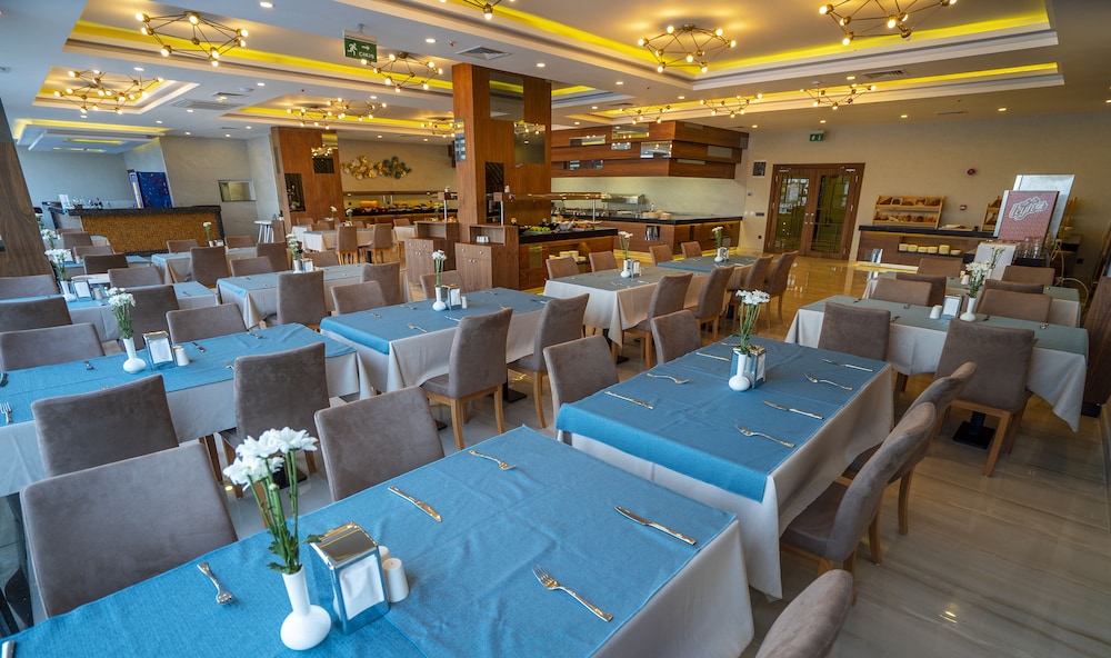 Campus Hill Hotel — Restaurant & bars in Alanya