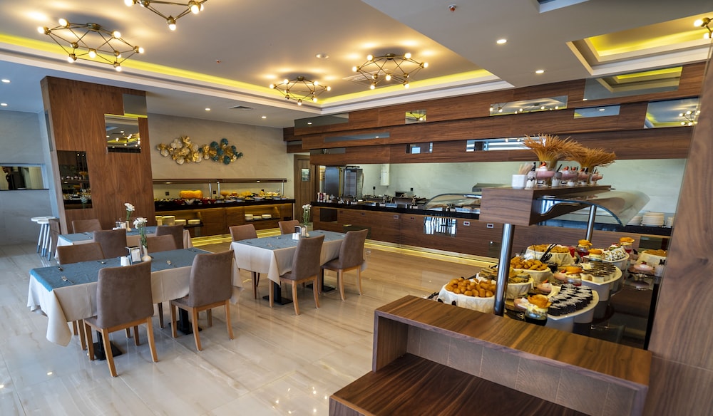 Campus Hill Hotel — Restaurant & bars in Alanya