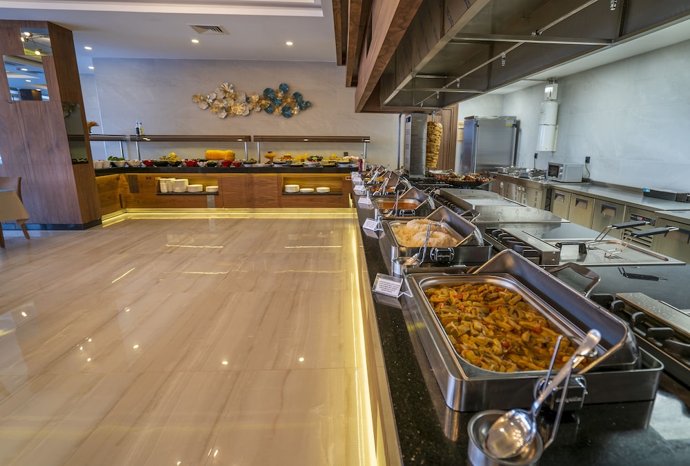 Campus Hill Hotel — Restaurant & bars in Alanya