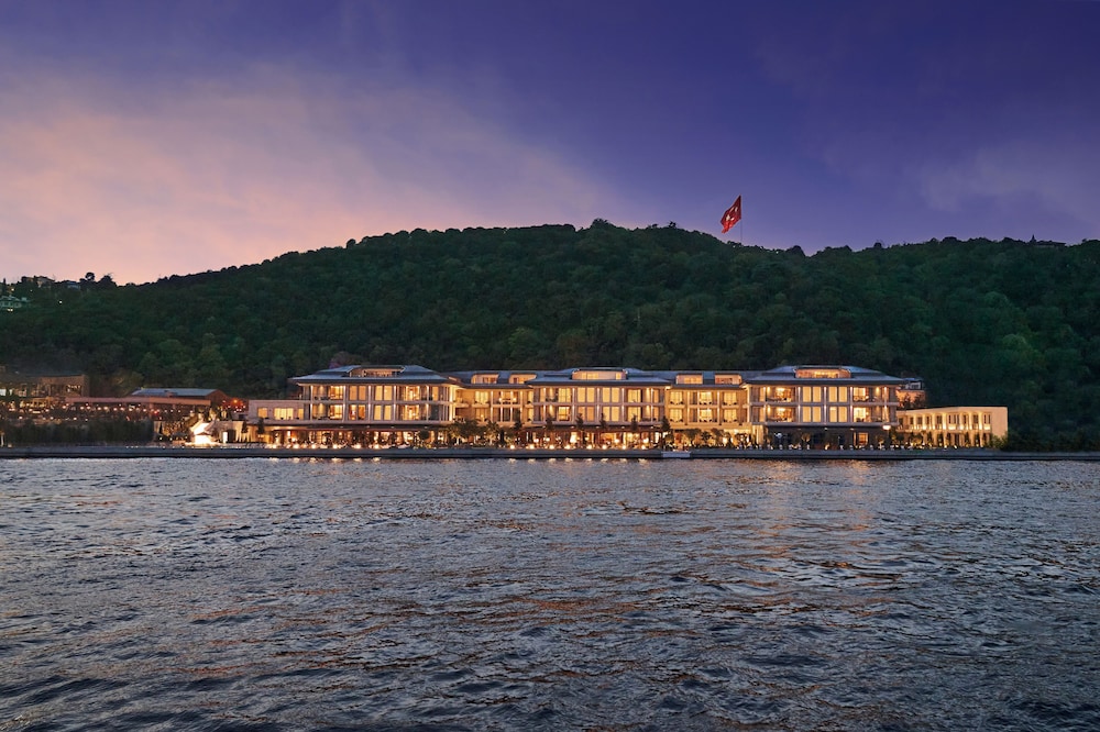 Mandarin Oriental Bosphorus, Istanbul — Hotel building in Istanbul, Istanbul