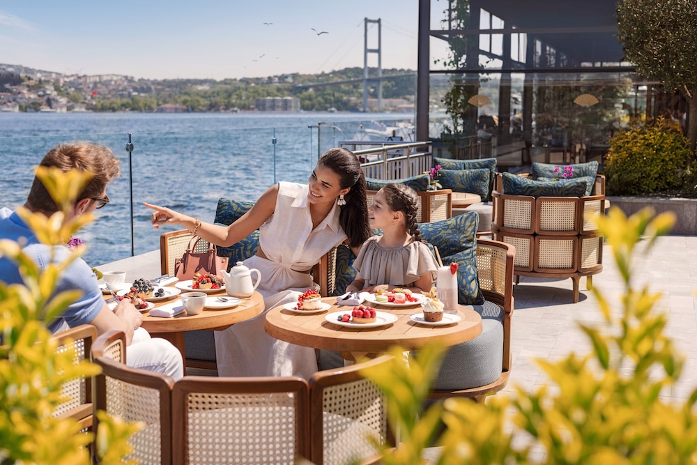 Mandarin Oriental Bosphorus, Istanbul — Restaurant & bars in Istanbul, Istanbul