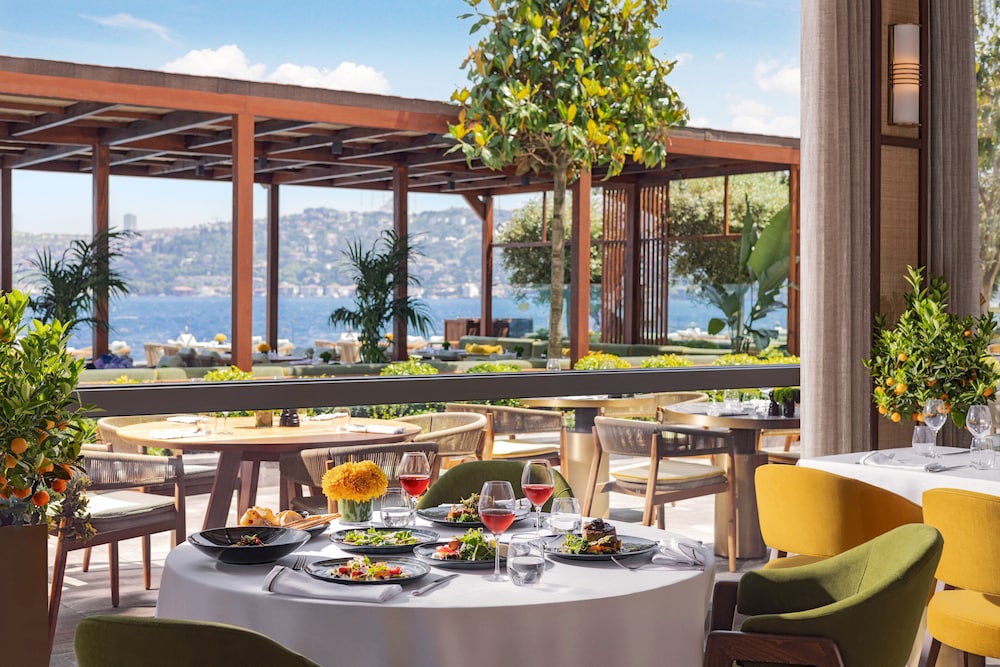 Mandarin Oriental Bosphorus, Istanbul — Restaurant & bars in Istanbul, Istanbul