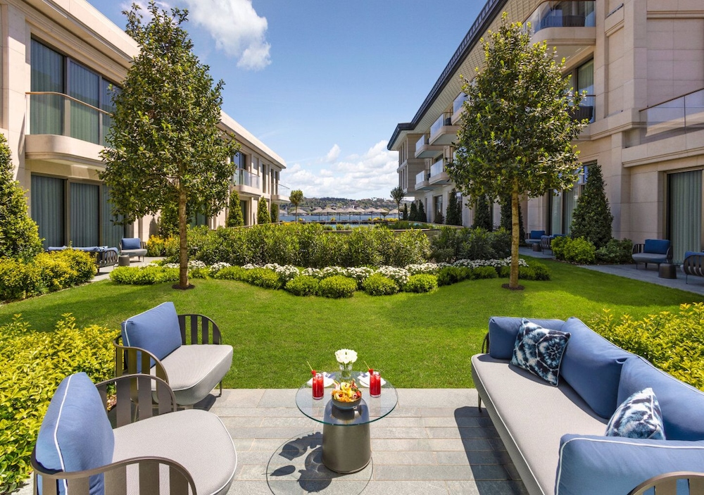 Mandarin Oriental Bosphorus, Istanbul — Hotel building in Istanbul, Istanbul