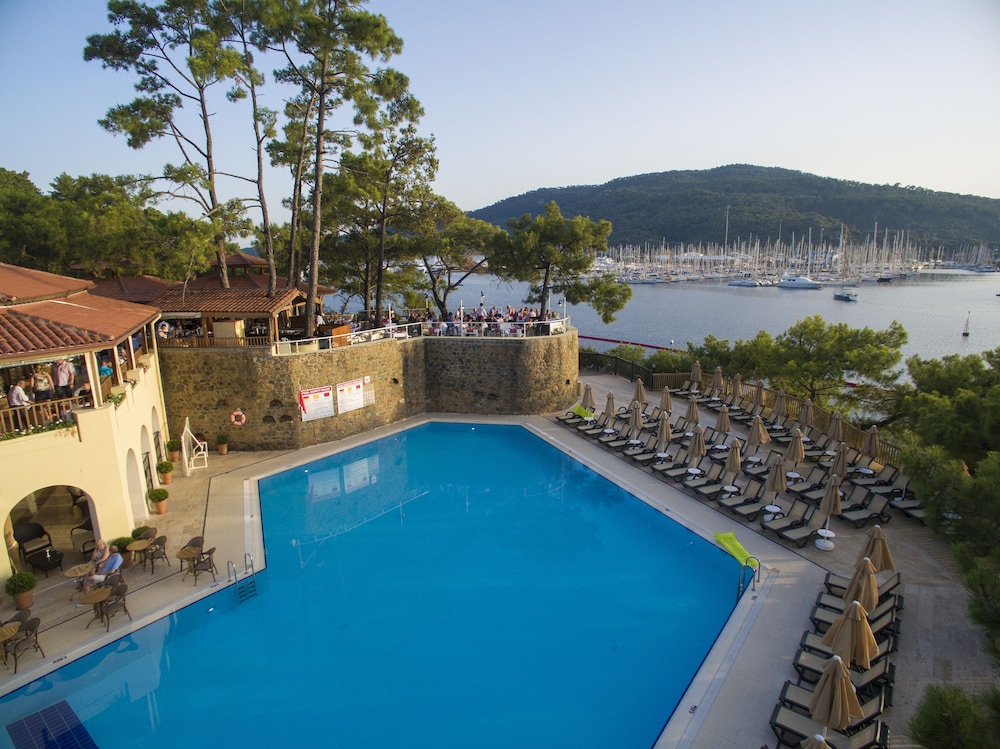 Marmaris Bay Resort - Adults Only - All inclusive — Swimming pool in Marmaris, Mugla