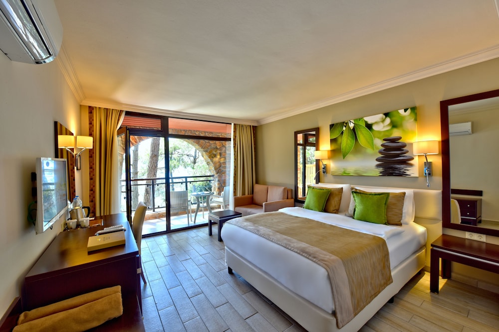 Marmaris Bay Resort - Adults Only - All inclusive — Hotel rooms in Marmaris, Mugla