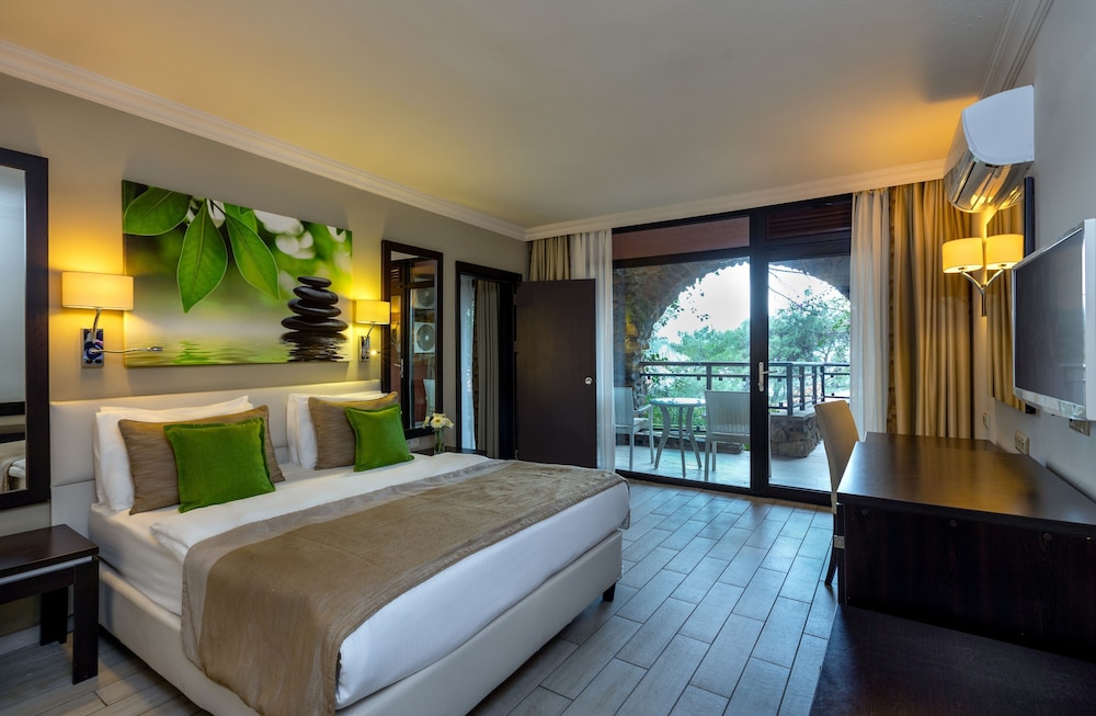Marmaris Bay Resort - Adults Only - All inclusive — Hotel rooms in Marmaris, Mugla