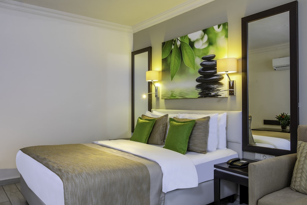 Marmaris Bay Resort - Adults Only - All inclusive — Hotel rooms in Marmaris, Mugla