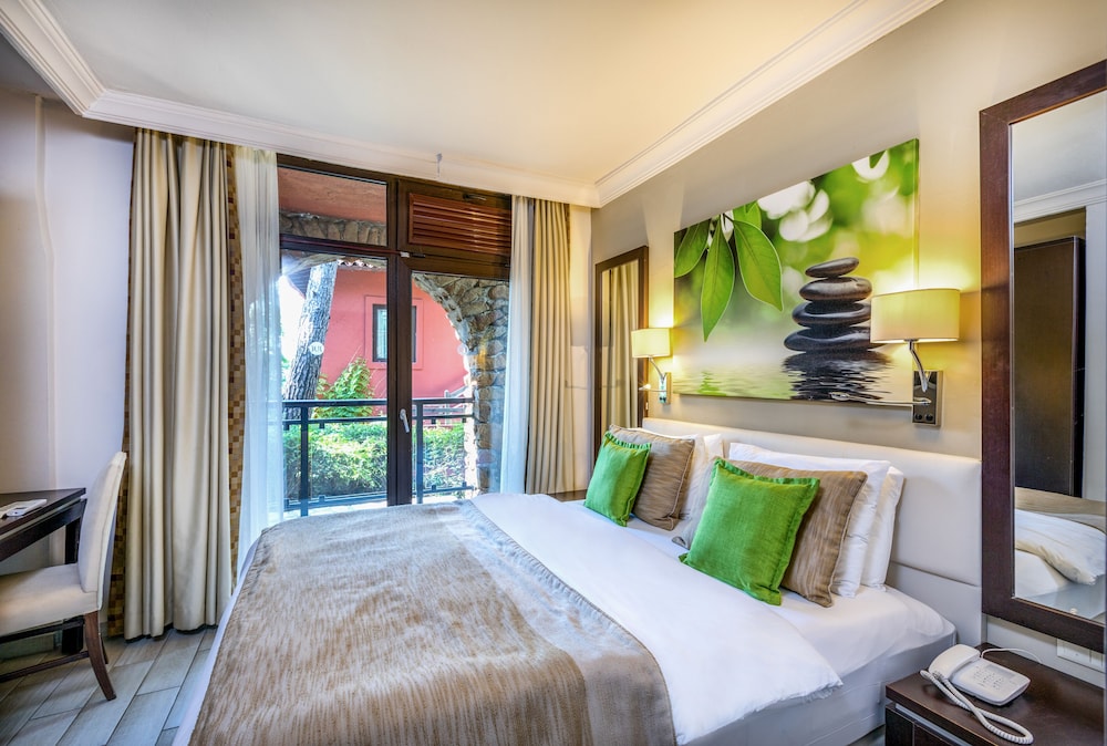 Marmaris Bay Resort - Adults Only - All inclusive — Hotel rooms in Marmaris, Mugla