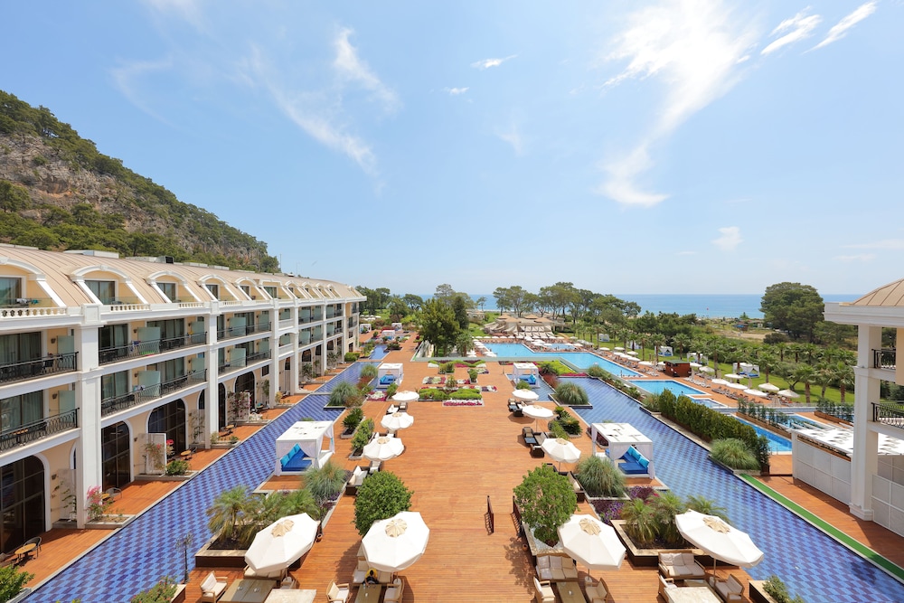 Juju Premier Palace - Ultra All Inclusive — Swimming pool in Kemer