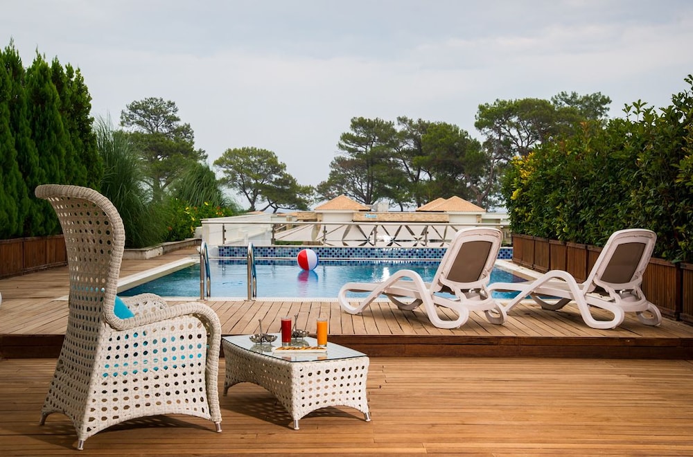 Juju Premier Palace - Ultra All Inclusive — Swimming pool in Kemer