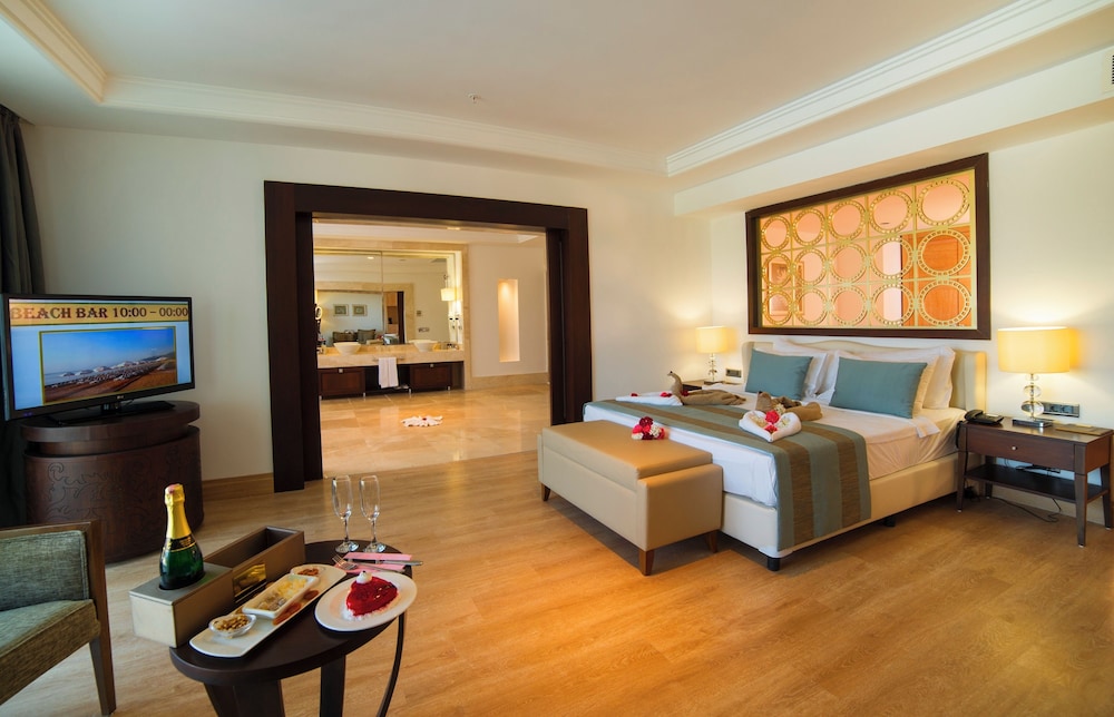 Juju Premier Palace - Ultra All Inclusive — Hotel rooms in Kemer