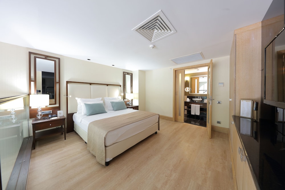 Juju Premier Palace - Ultra All Inclusive — Hotel rooms in Kemer
