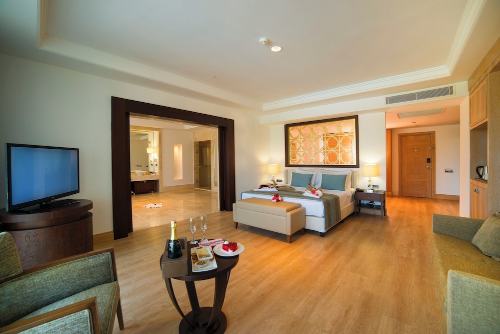 Juju Premier Palace - Ultra All Inclusive — Hotel rooms in Kemer