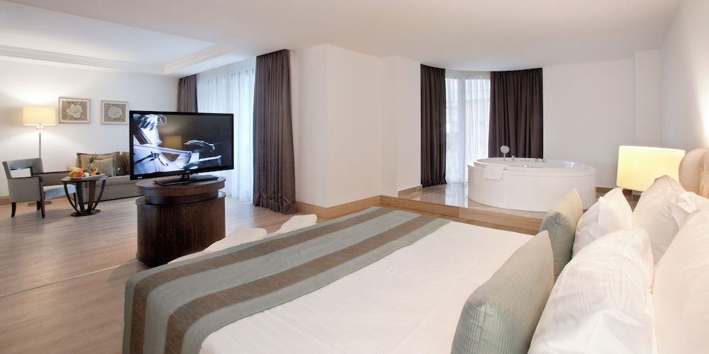 Juju Premier Palace - Ultra All Inclusive — Hotel rooms in Kemer