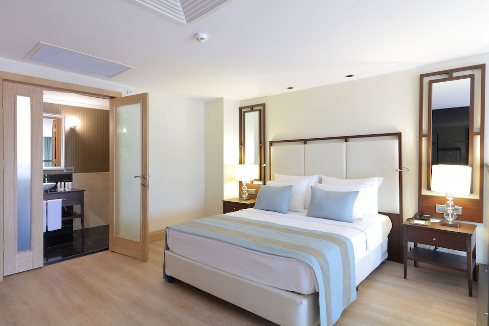 Juju Premier Palace - Ultra All Inclusive — Hotel rooms in Kemer