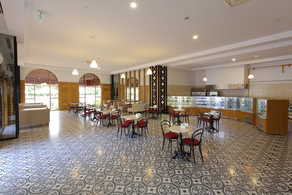 Juju Premier Palace - Ultra All Inclusive — Restaurant & bars in Kemer